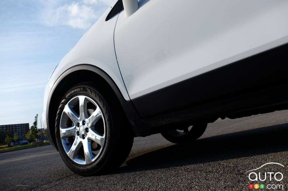 2018 Buick Encore photos