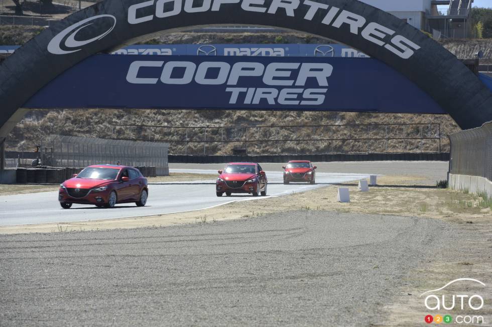 Conduite des test de Mazda G-Vectoring 2016