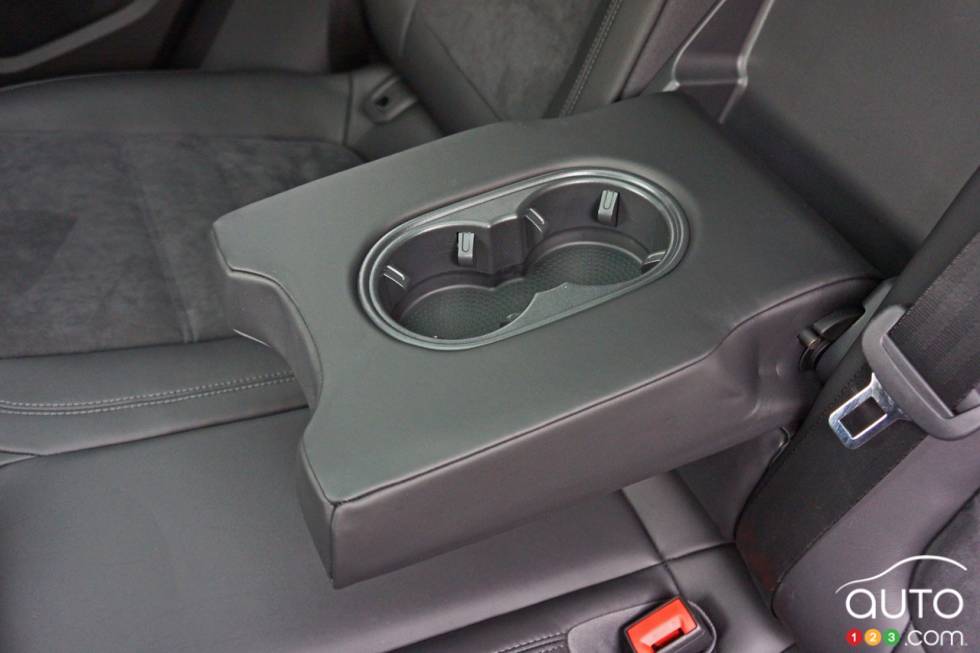 2017 Porsche Macan GTS rear center armrest with cup holders