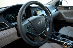 2016 Hyundai Sonata PHEV steering wheel