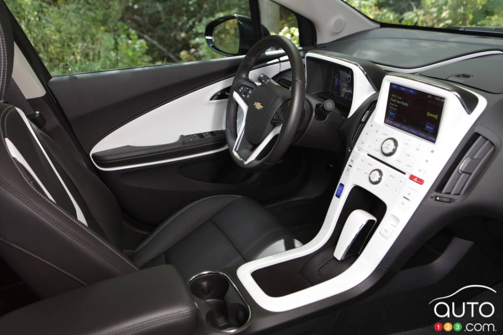 Tableau de bord et sièges avant