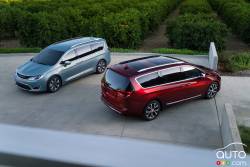 2017 Chrysler Pacifica top view