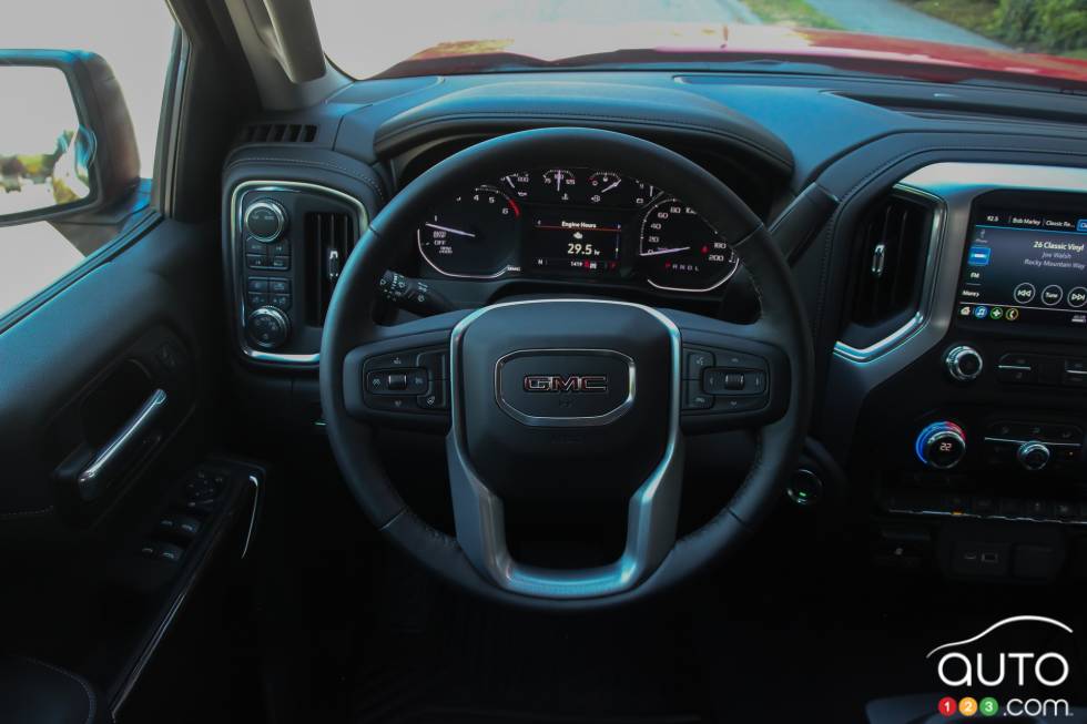 Nous conduisons le GMC Sierra 2021