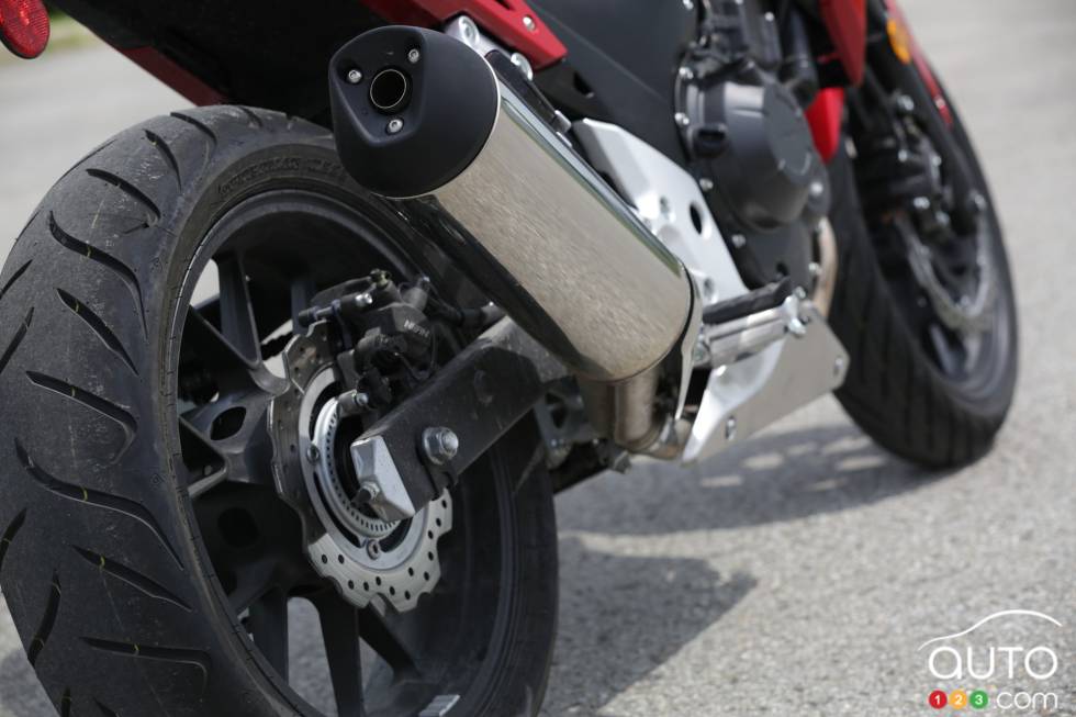 détails du pot d'échappement