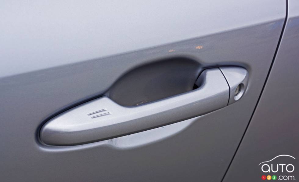Poignée de porte sans clé du Toyota Highlander XLE AWD 2016