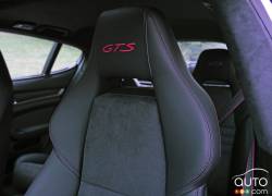 2016 Porsche Panamera GTS seat detail