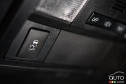 Boutton de contrôle des modes de conduite du Toyota Tacoma V6 TRD 2016