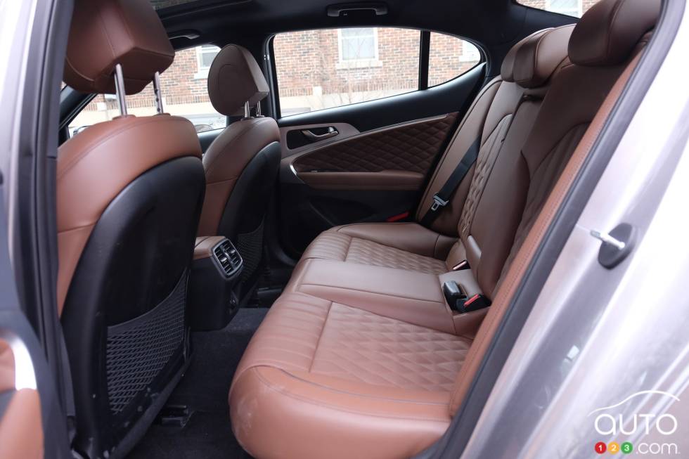 We drive the 2020 Genesis G70