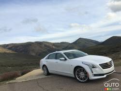2016 Cadillac CT6 front 3/4 view
