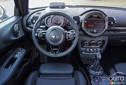 Habitacle du conducteur de la MINI Cooper S Clubman 2016