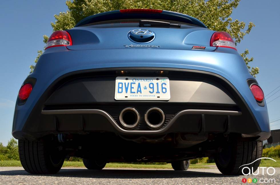 Vue arrière de la Hyundai Veloster Rally 2016