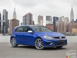 2018 Golf R 3/4 front view