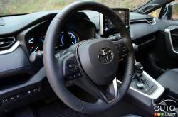 Volant du Toyota RAV4 XSE Hybride 2019