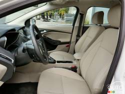 2016 Ford Focus EV front seats