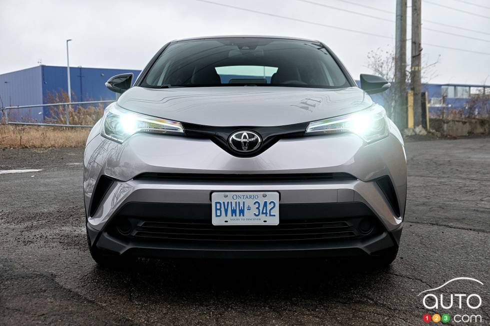 Here is the new 2019 Toyota C-HR