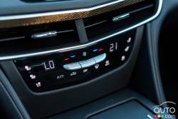 2016 Cadillac CT6 climate controls