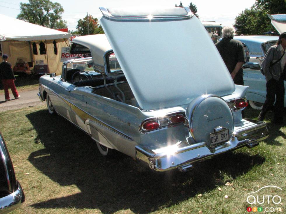 Les Belles Autos d'hier 2006