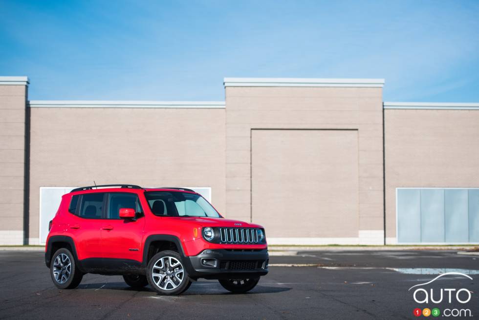 Vue 3/4 avant du Jeep Renegade 2016