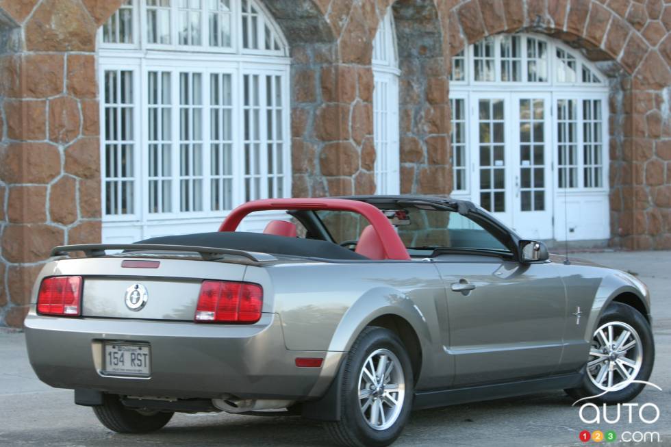 Ford Mustang Convertible 2005