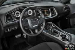 Habitacle du conducteur du Dodge Challenger T/A 2017