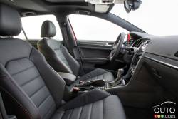 2018 Golf GTI front seats