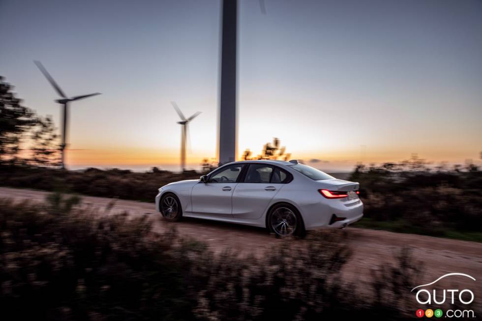 Introducing the 2020 BMW 330e