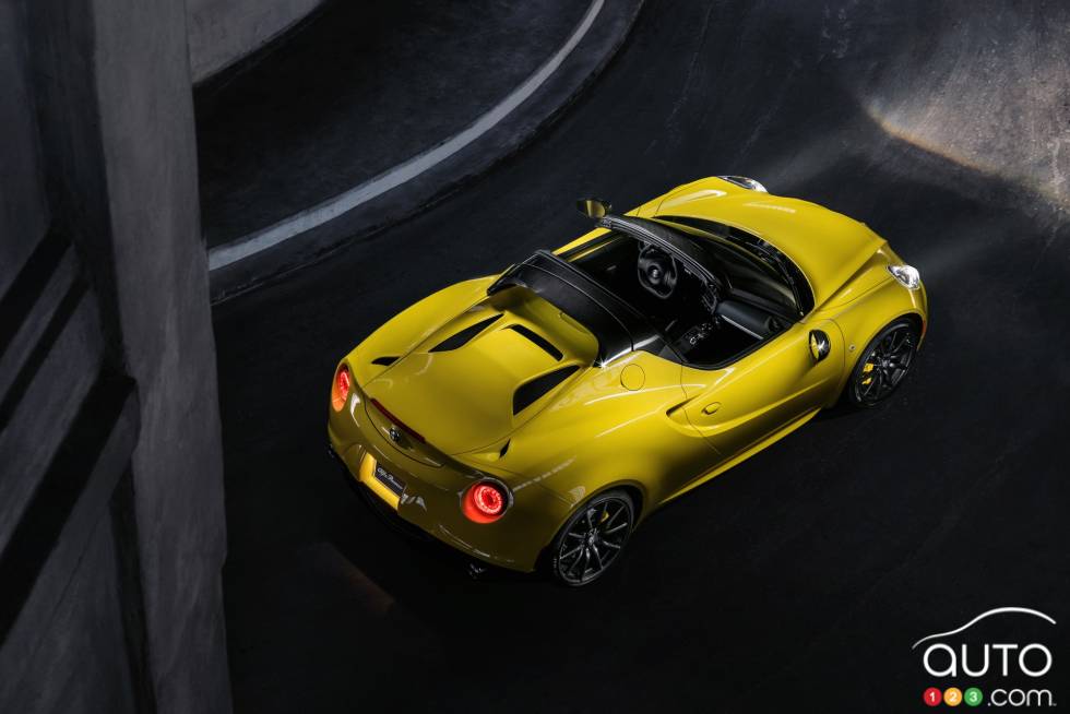 2019 Alfa Romeo 4C Spider photos | Auto123