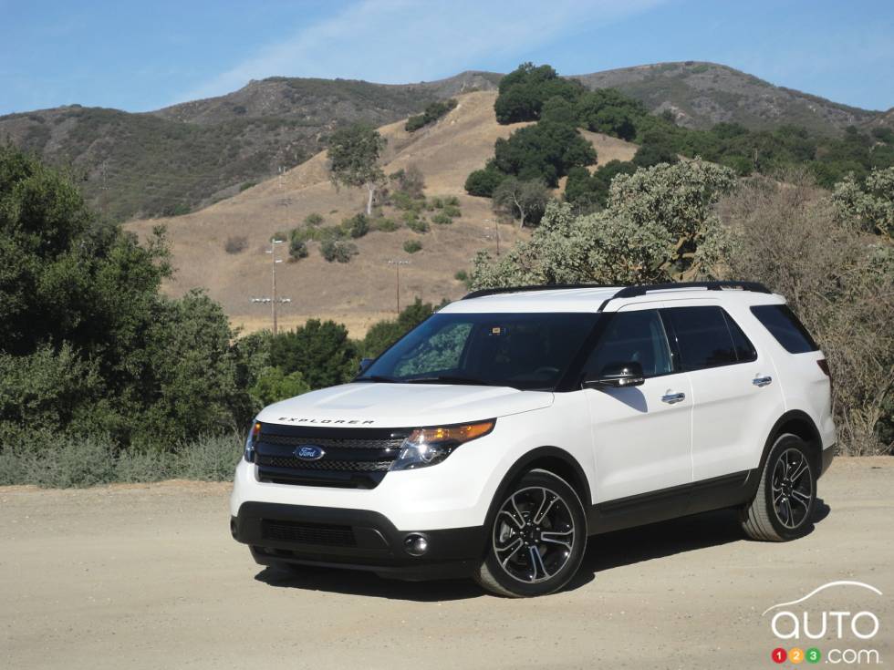 Vue 3/4 avant gauche