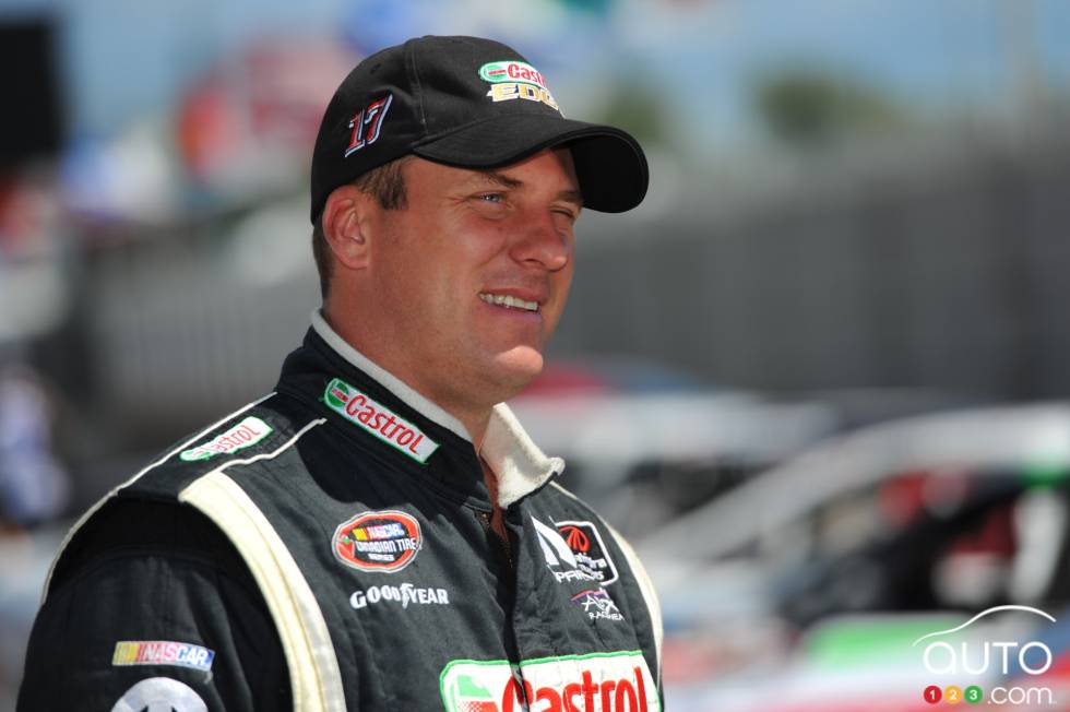 D.J. Kennington, Castrol Edge/Mahindra Tractors Dodge on the grid