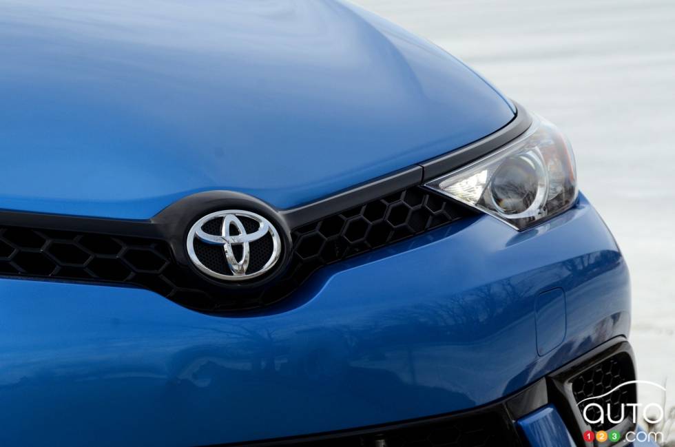 Font logo and bumper