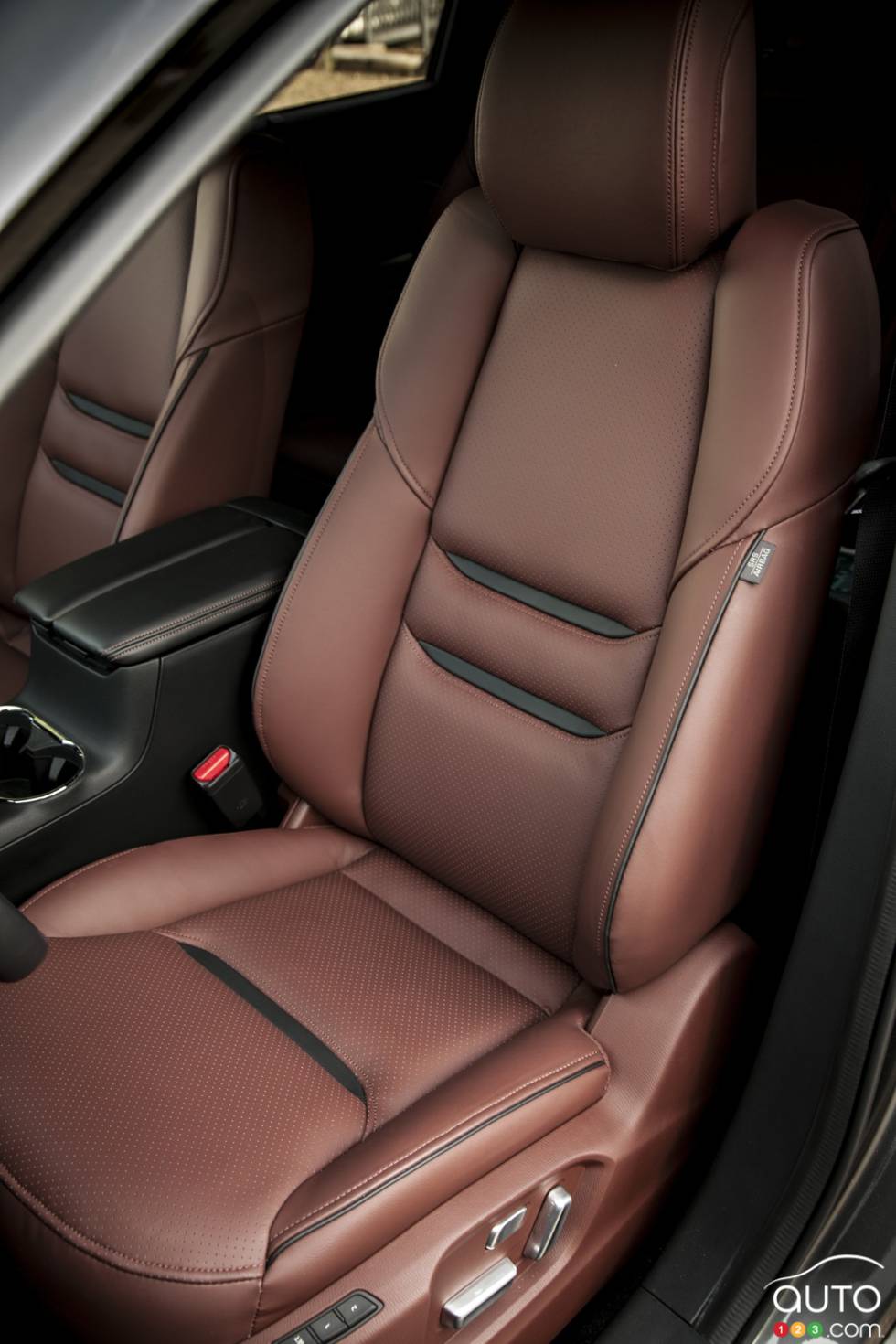 Le tout nouveau Mazda CX-9 2016, la dernière pièce du grand casse-tête SKYACTIV et KODO de la compagnie japonaise, vient enfin de prendre forme.