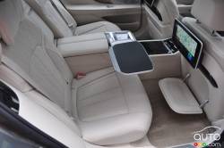 BMW 750Li xDrive 2016 sièges arrière