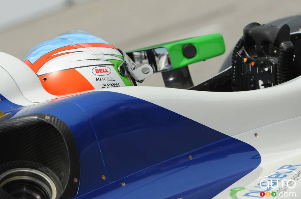Simona De Silvestro, KV Racing Technology in the pits
