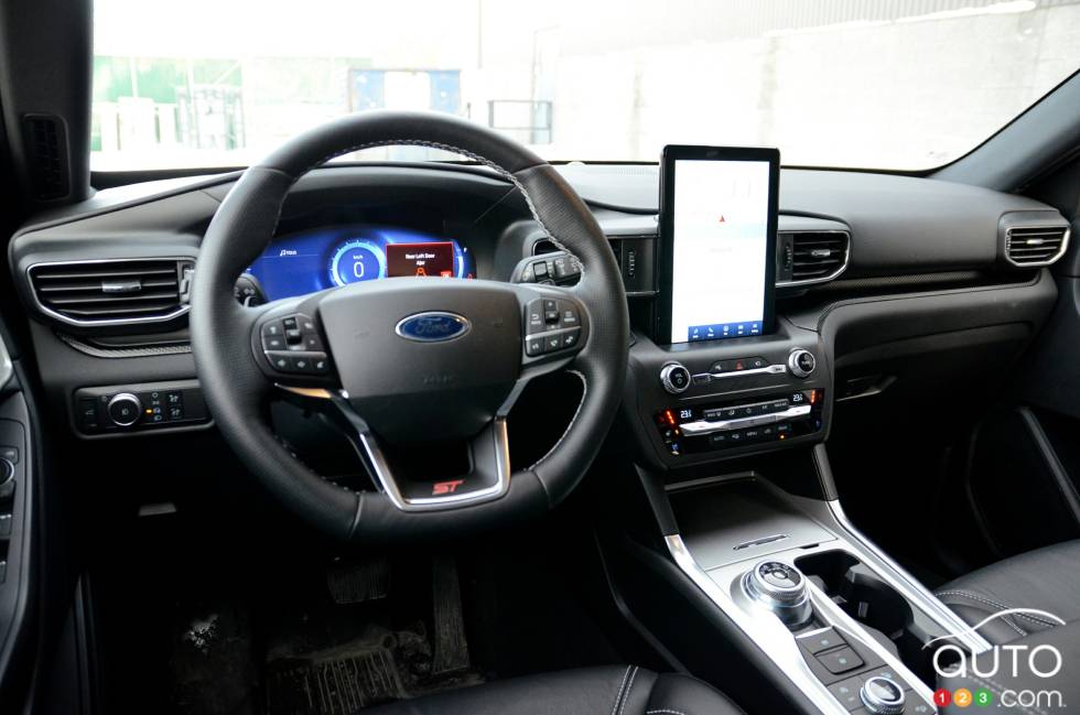 We drive the 2020 Ford Explorer ST