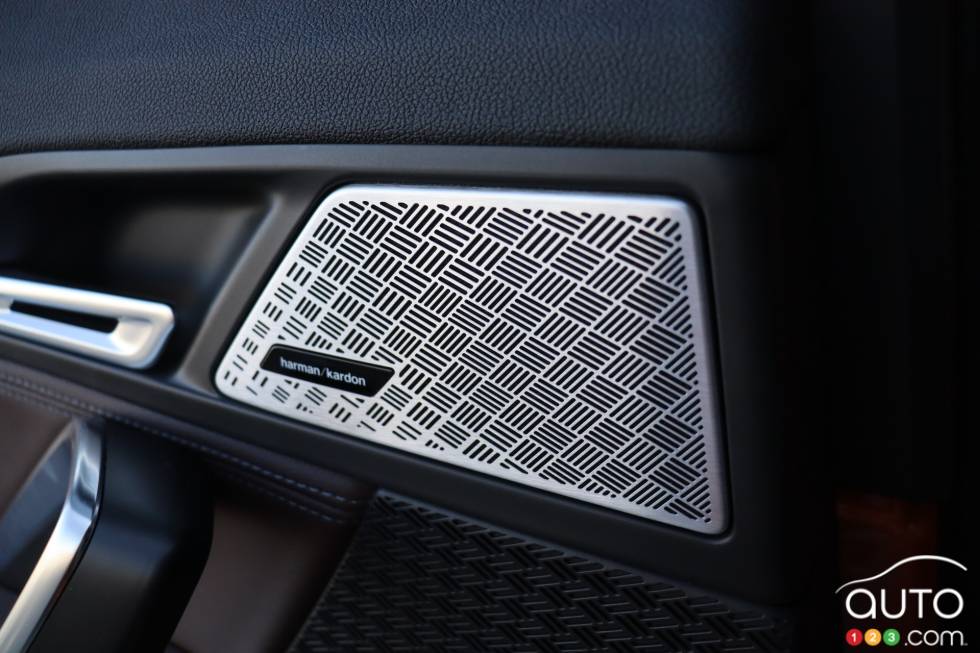 We drive the 2023 BMW X1