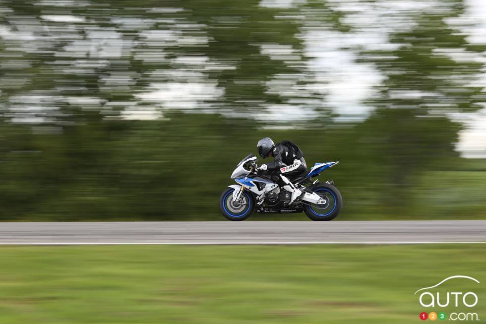 vue de côté en action