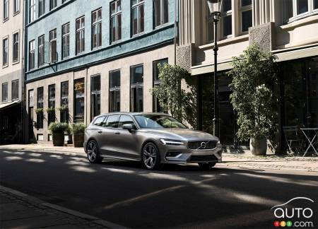 2019 Volvo V60 pictures