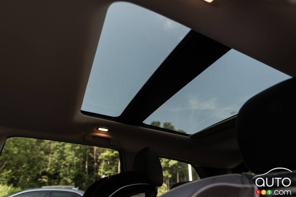 2015 Nissan Pathfinder Platinum AWD moonroof