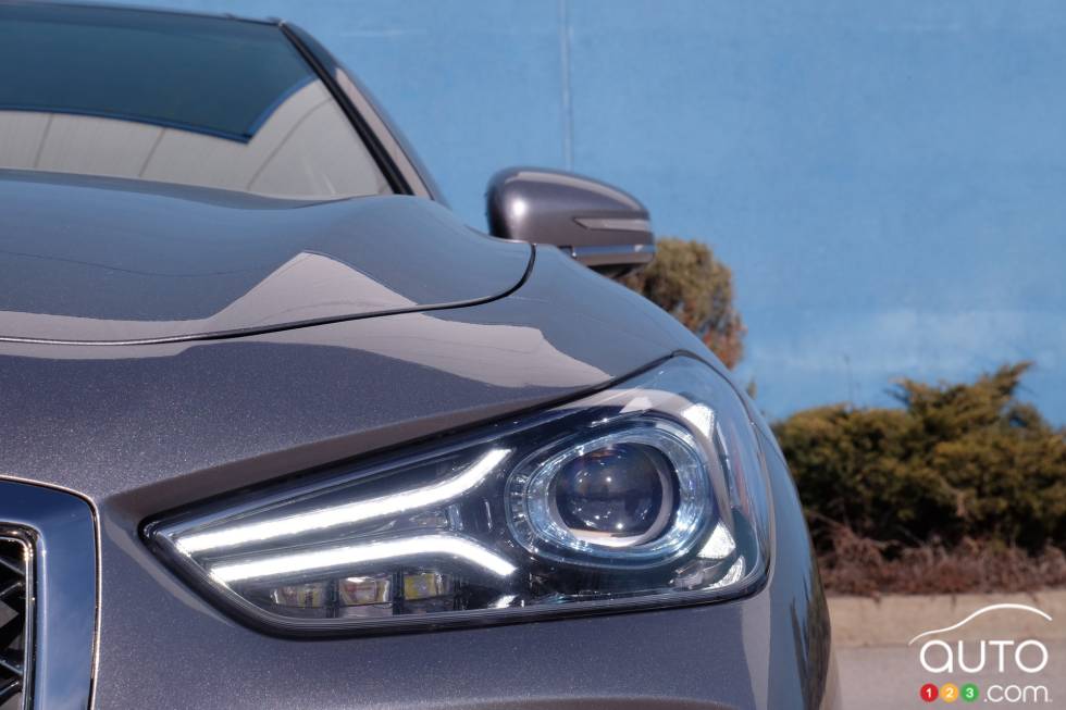 We drive the 2020 Genesis G70