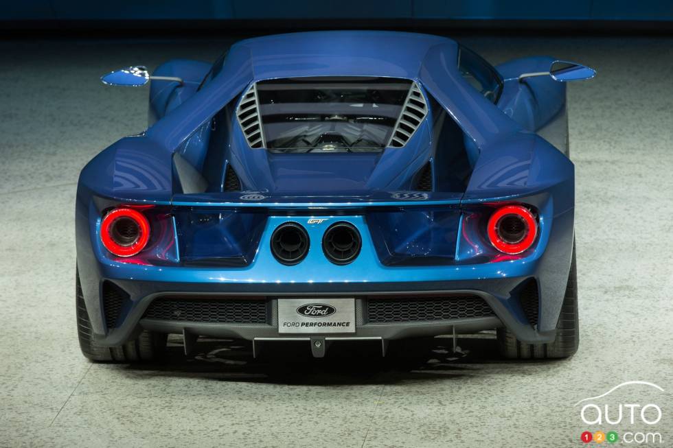 2017 Ford GT rear view