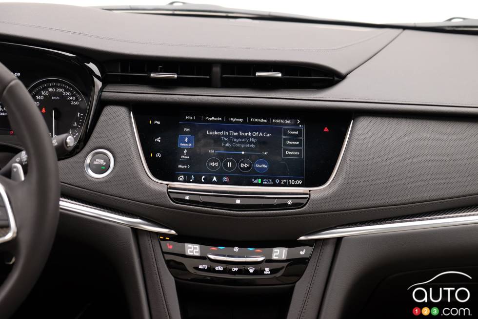 We drive the 2020 Cadillac XT5