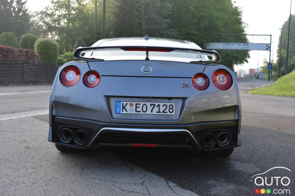 2017 Nissan GTR rear view