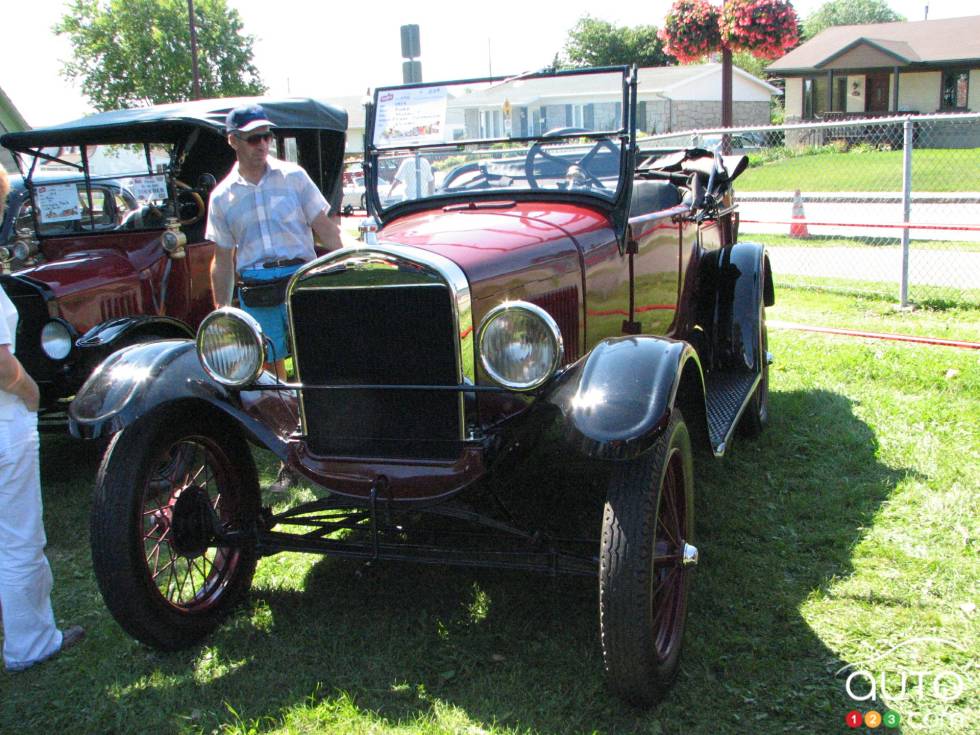 Les Belles Autos d'hier 2006