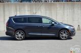 2021 Chrysler Pacifica Pinnacle pictures