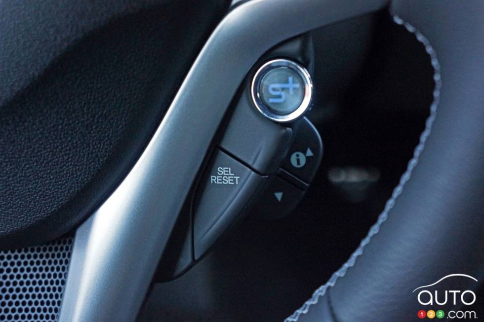 2016 Honda CRZ interior details