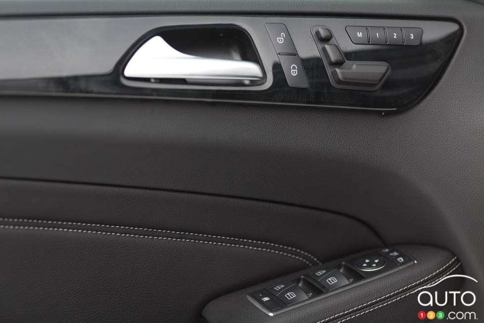 Interior door panel, driver's side