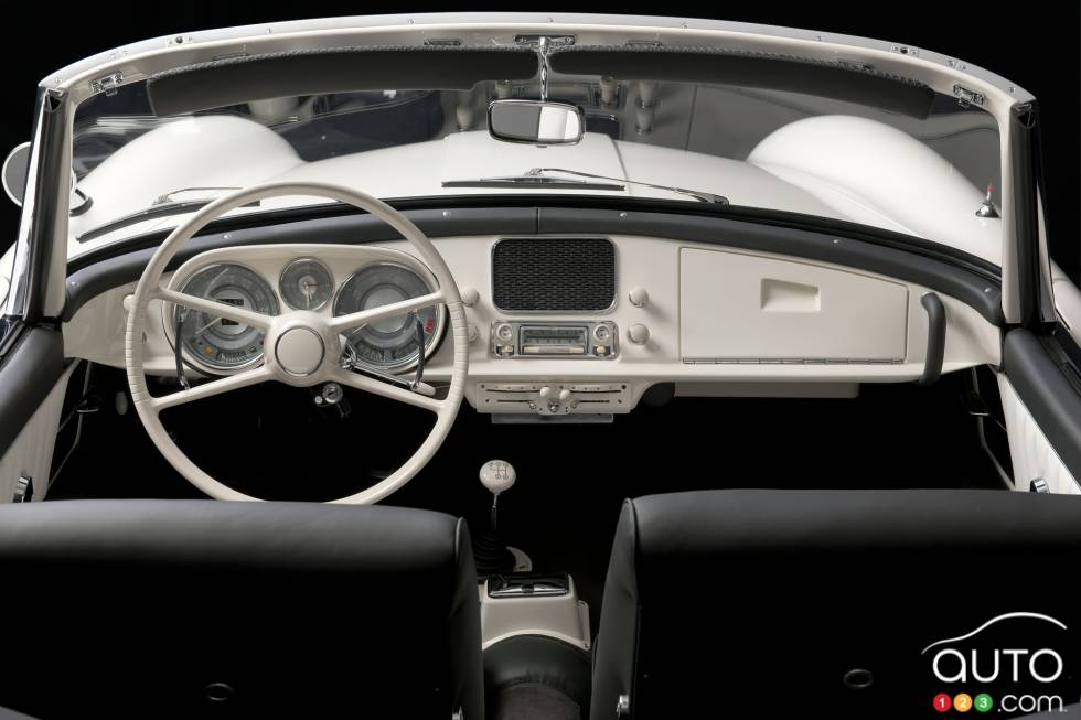 1957 BMW 507 dashboard