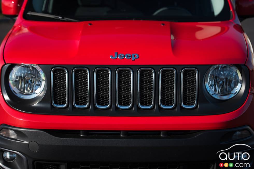 Calandre avant du Jeep Renegade 2016