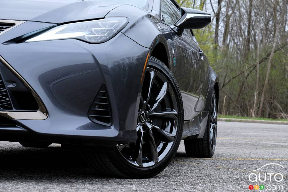 We drive the 2021 Lexus RC 350 Black Line