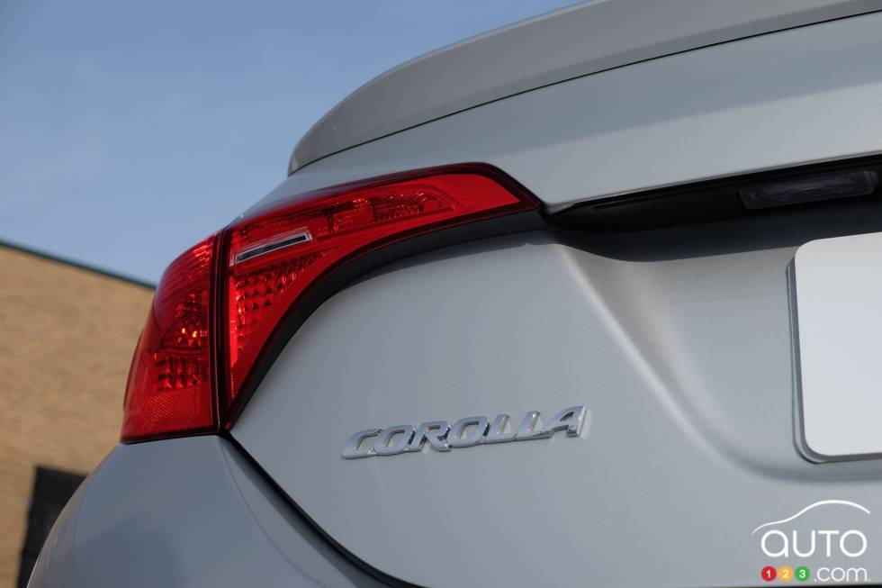 We test drive the new 2019 Toyota Corolla 